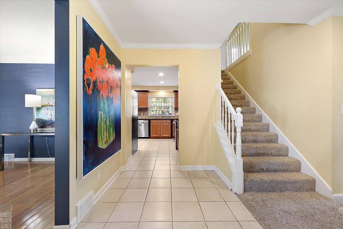 Grosse Pointe Woods, MI 48236,20127 W Ballantyne CT