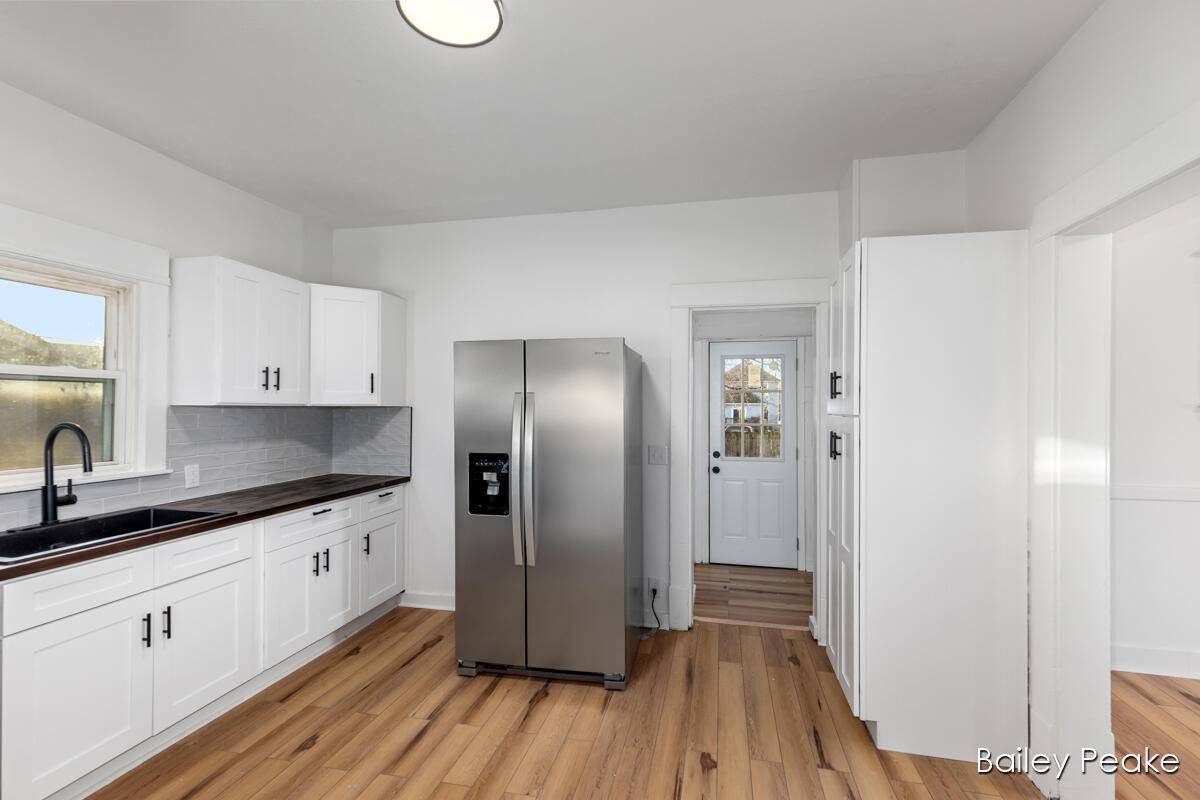 Grand Rapids, MI 49507,912 Hancock ST SE