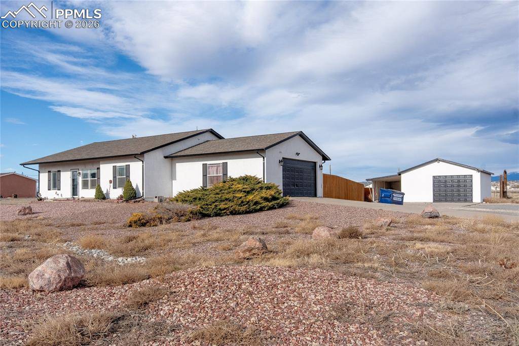 Pueblo, CO 81007,995 N Matt DR