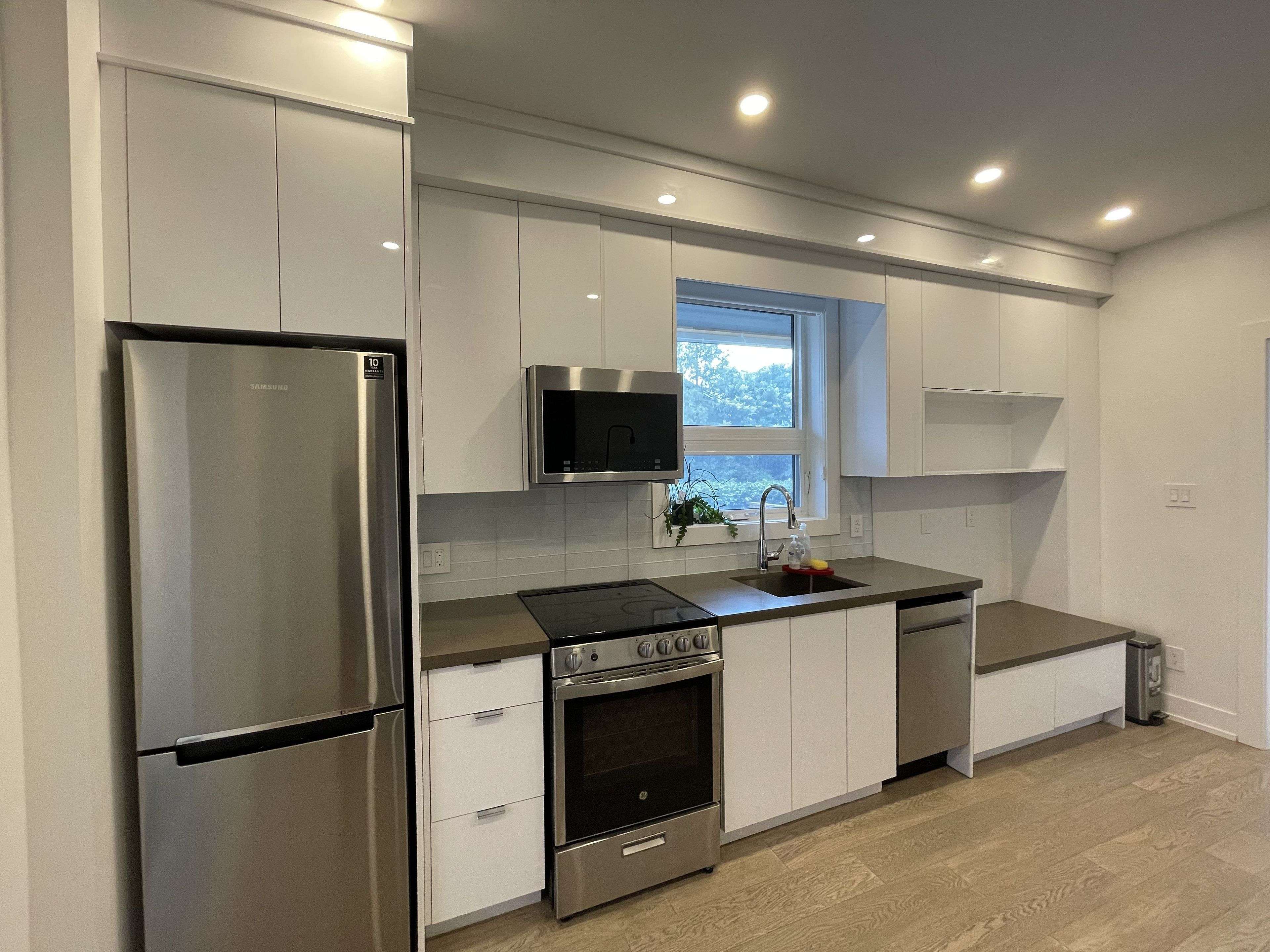 Toronto C01, ON M6J 2M3,17 Claremont ST #Back