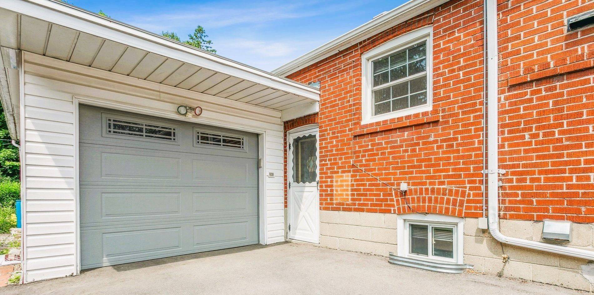 Toronto E04, ON M1R 2G6,978 Pharmacy AVE #Main