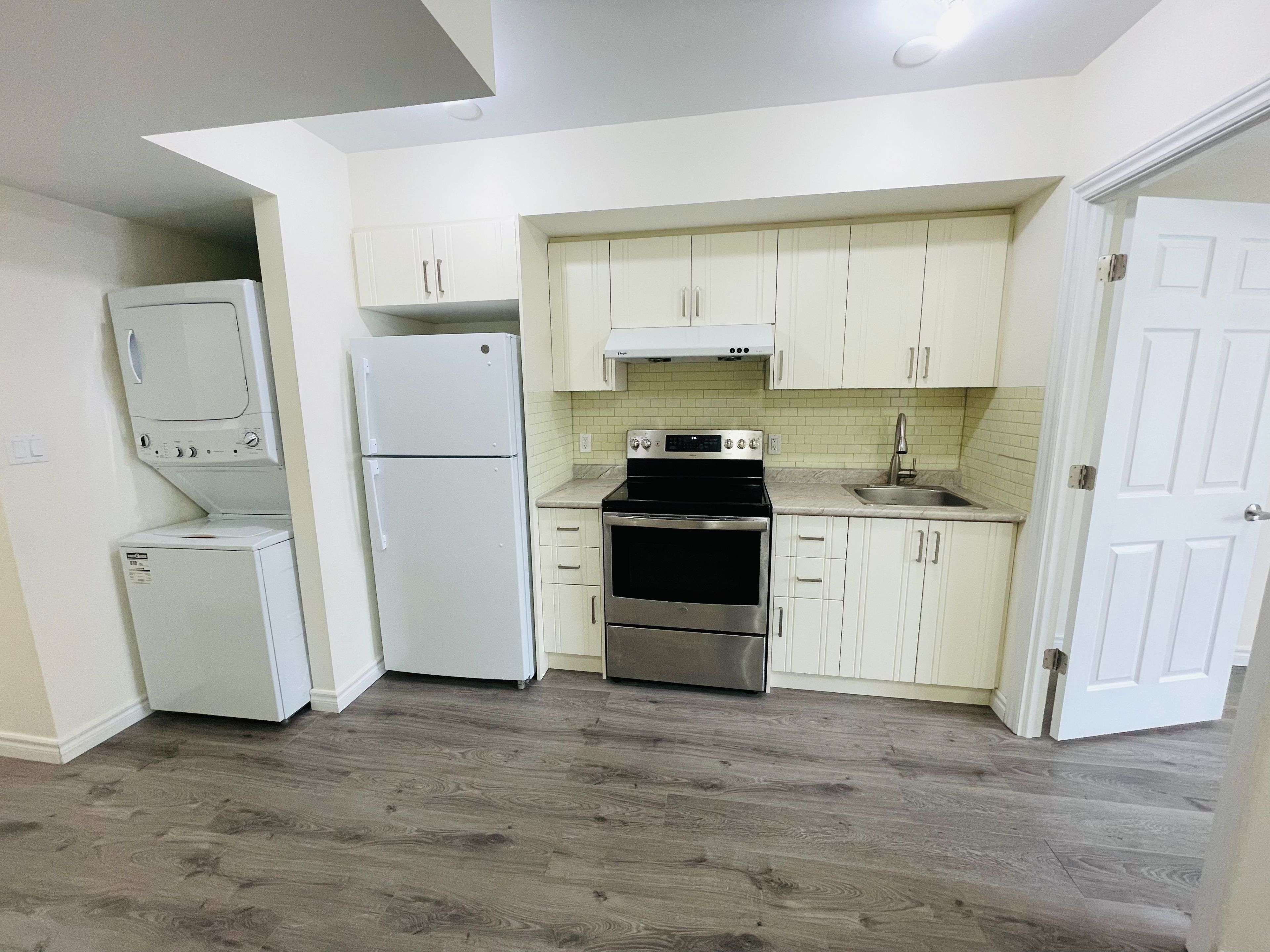 Toronto E03, ON M4J 1L2,721 Danforth AVE #2A