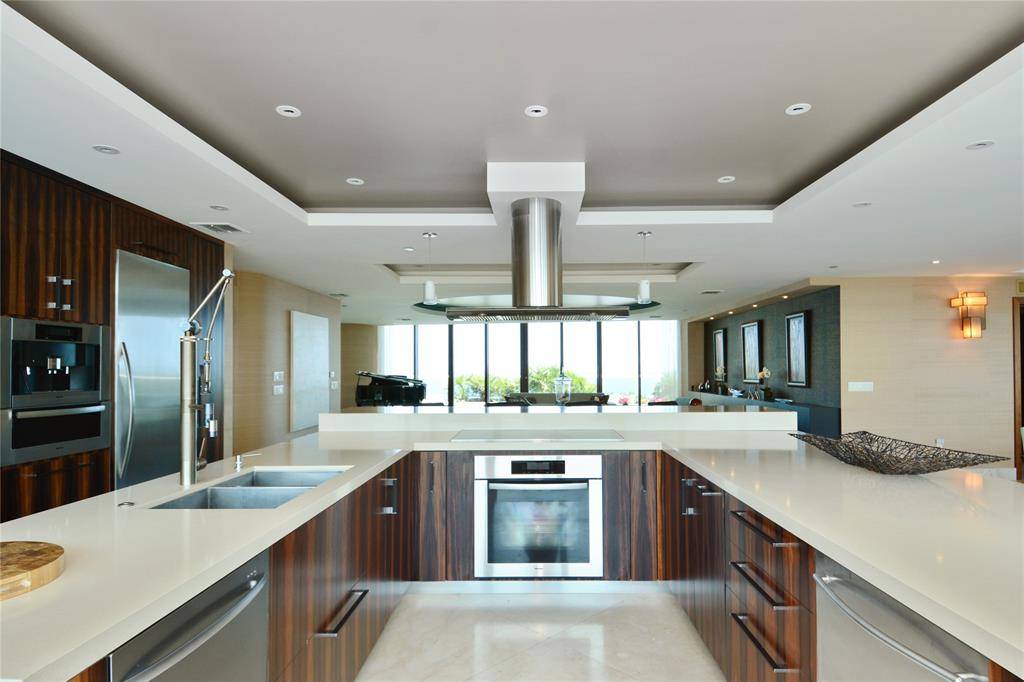 Fort Lauderdale, FL 33304,1 N Fort Lauderdale Beach Blvd #2302