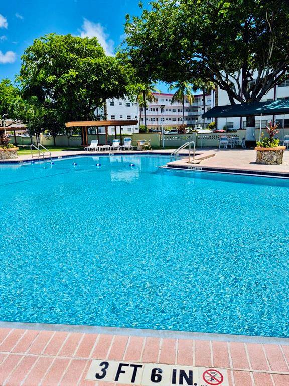 Lauderdale Lakes, FL 33319,4000 NW 44th Ave #106