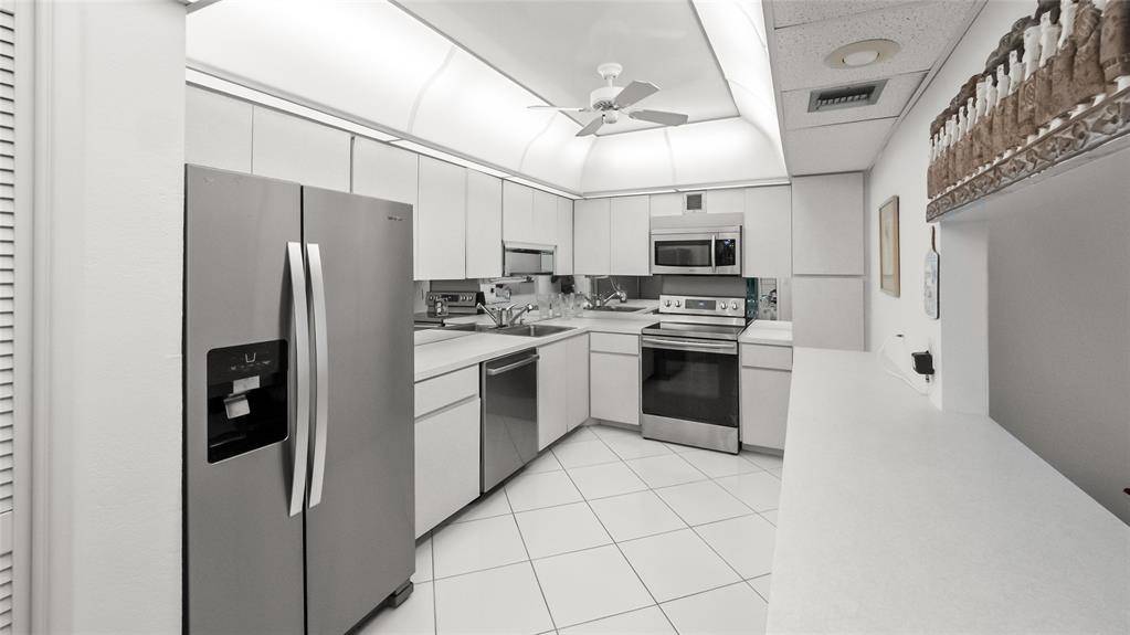 Pompano Beach, FL 33069,806 Cypress Grove Ln #107