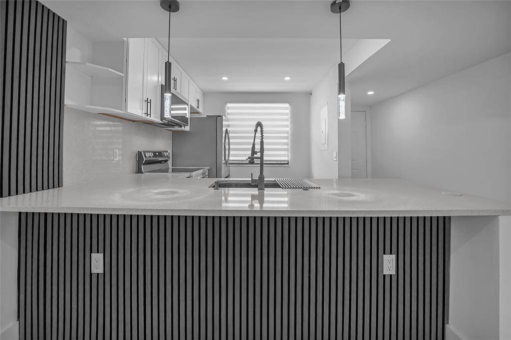 Boca Raton, FL 33433,6037 Balboa Circle #401