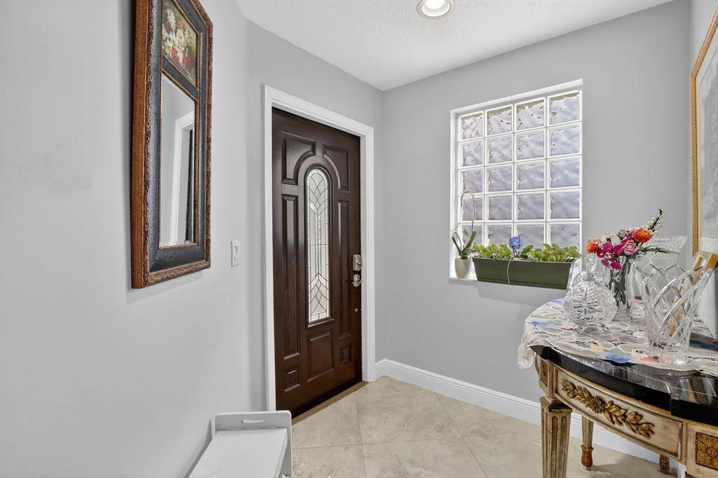 Plantation, FL 33324,9861 Fairway Cove Ln