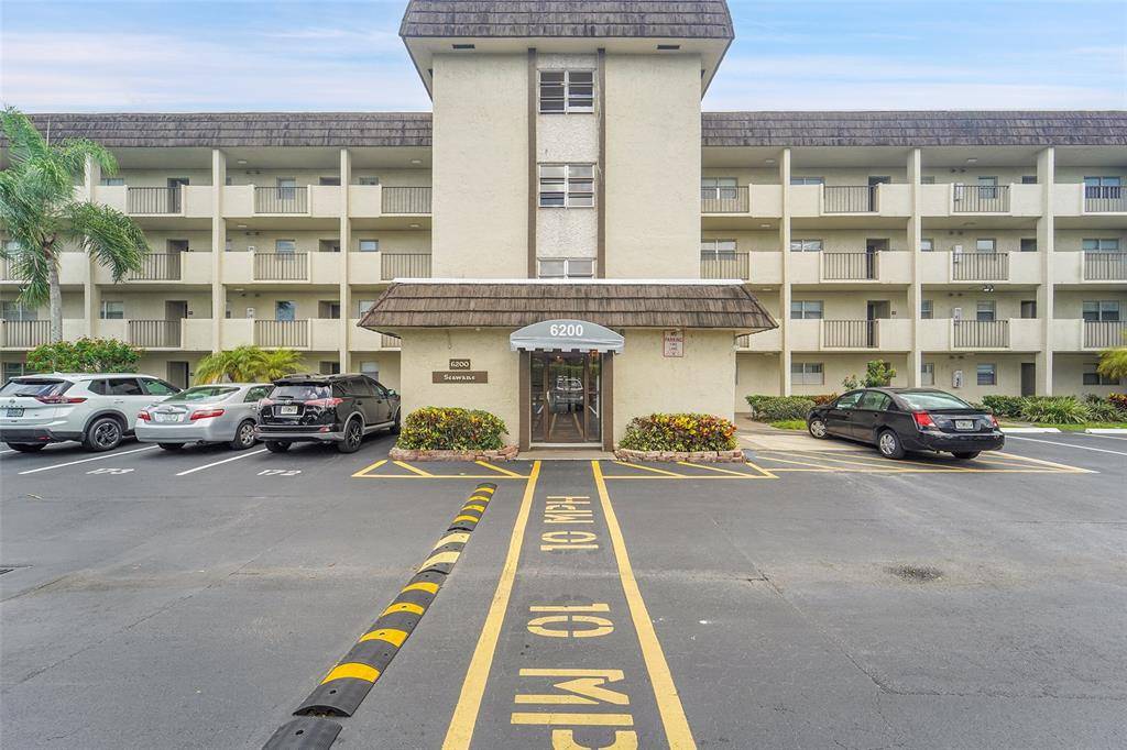 Lauderhill, FL 33319,6200 NW 44th St #106