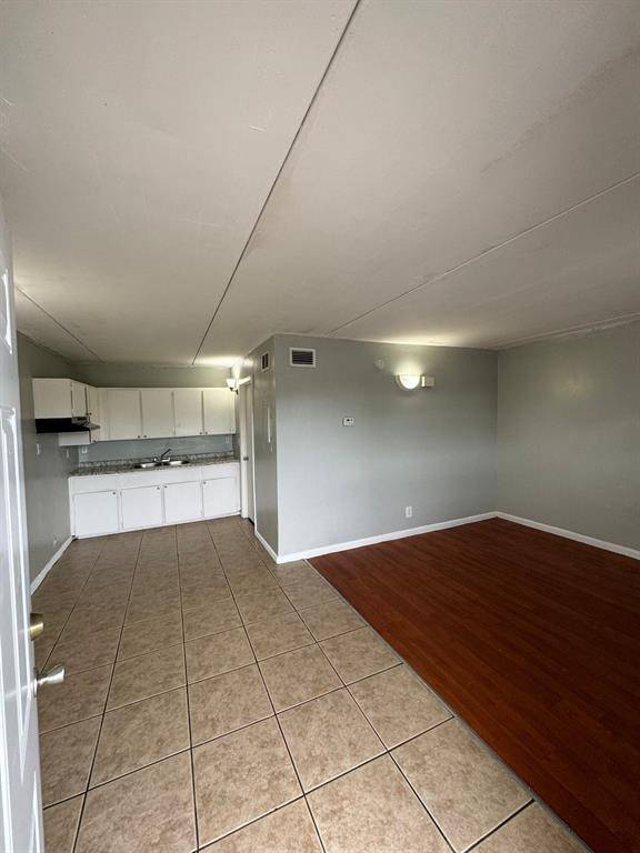 Jacksonville, FL 32254,Address not disclosed