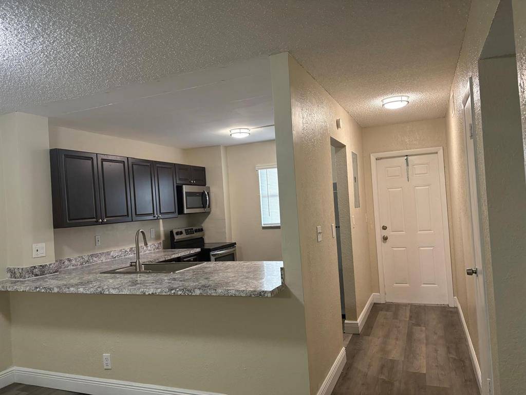 Sunrise, FL 33313,1700 NW 58th Ter #3E