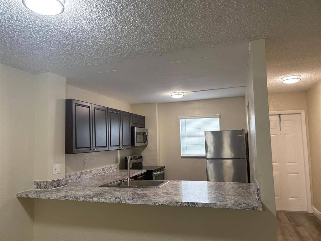 Sunrise, FL 33313,1700 NW 58th Ter #3E