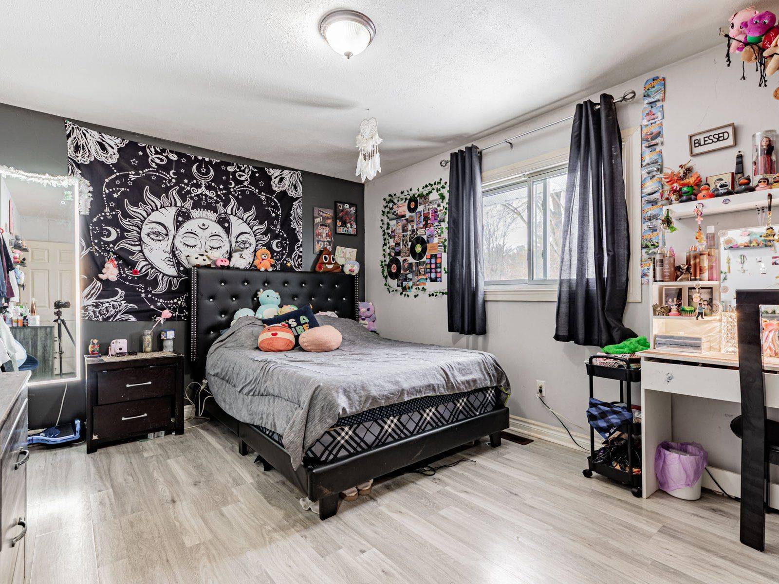 Georgina, ON L0E 1N0,28 Main ST