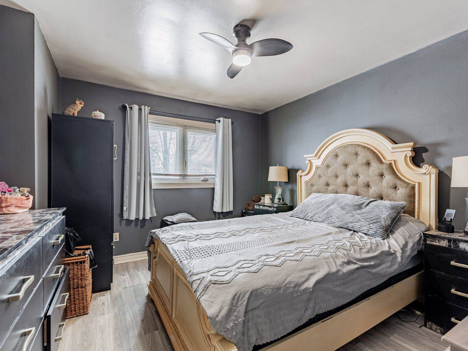 Georgina, ON L0E 1N0,28 Main ST