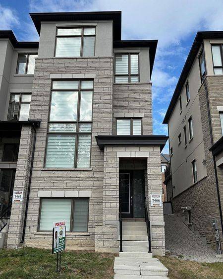 Newmarket, ON L3X 0M8,8 Bennington RD