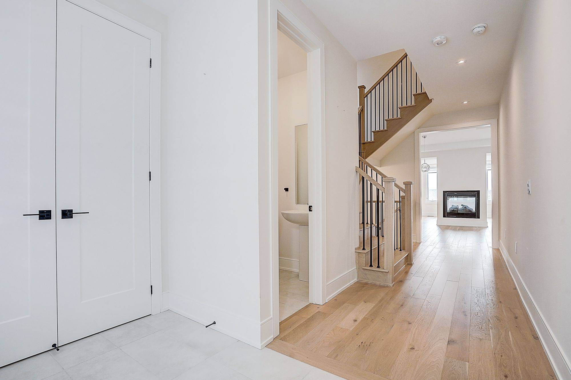 East Gwillimbury, ON L9N 1S4,106 Angus Morton CRES