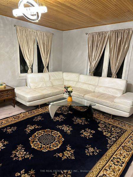 Georgina, ON L4P 2Z1,265 Pasadena DR #Main