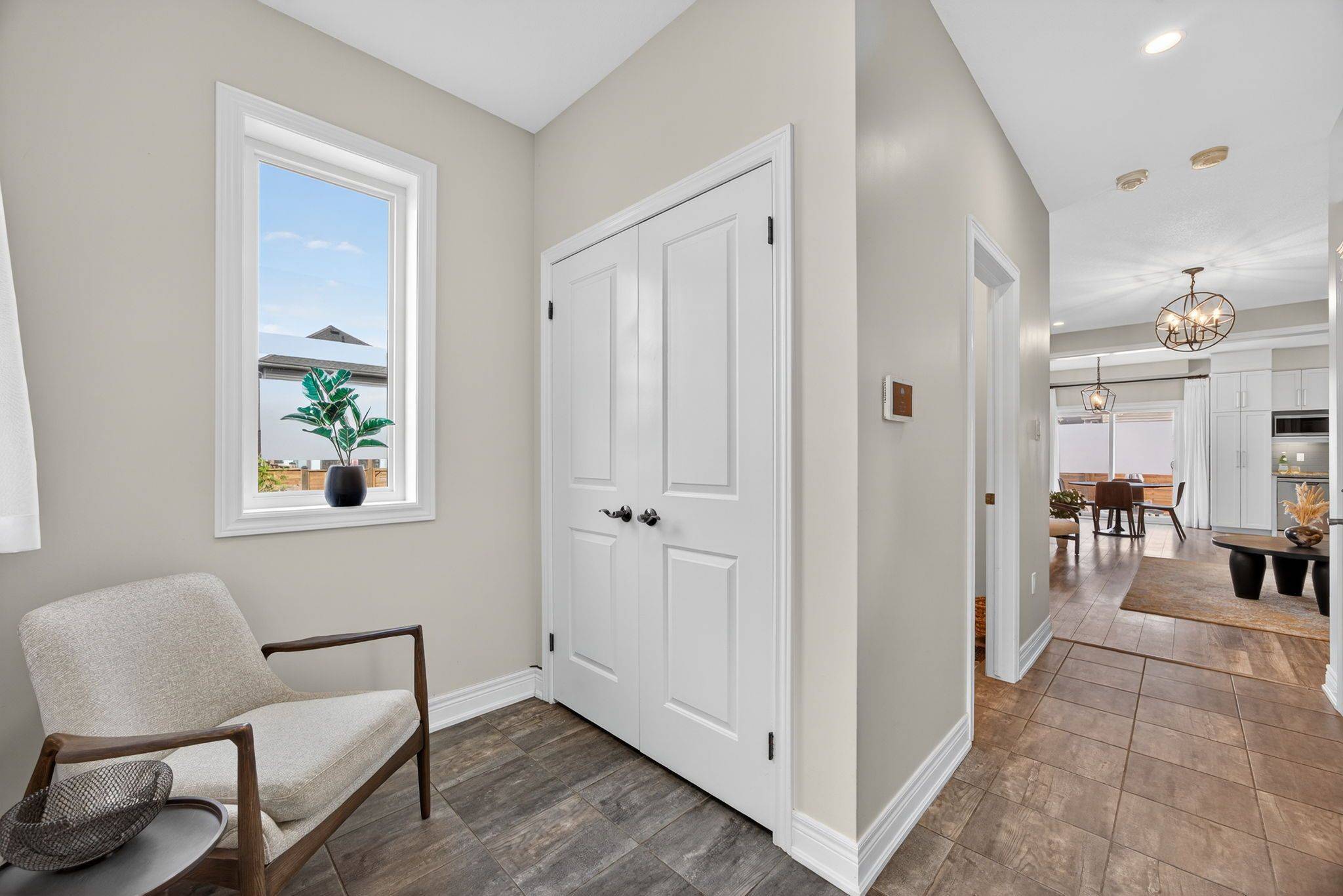 Collingwood, ON L9Y 1M5,191 Collins ST