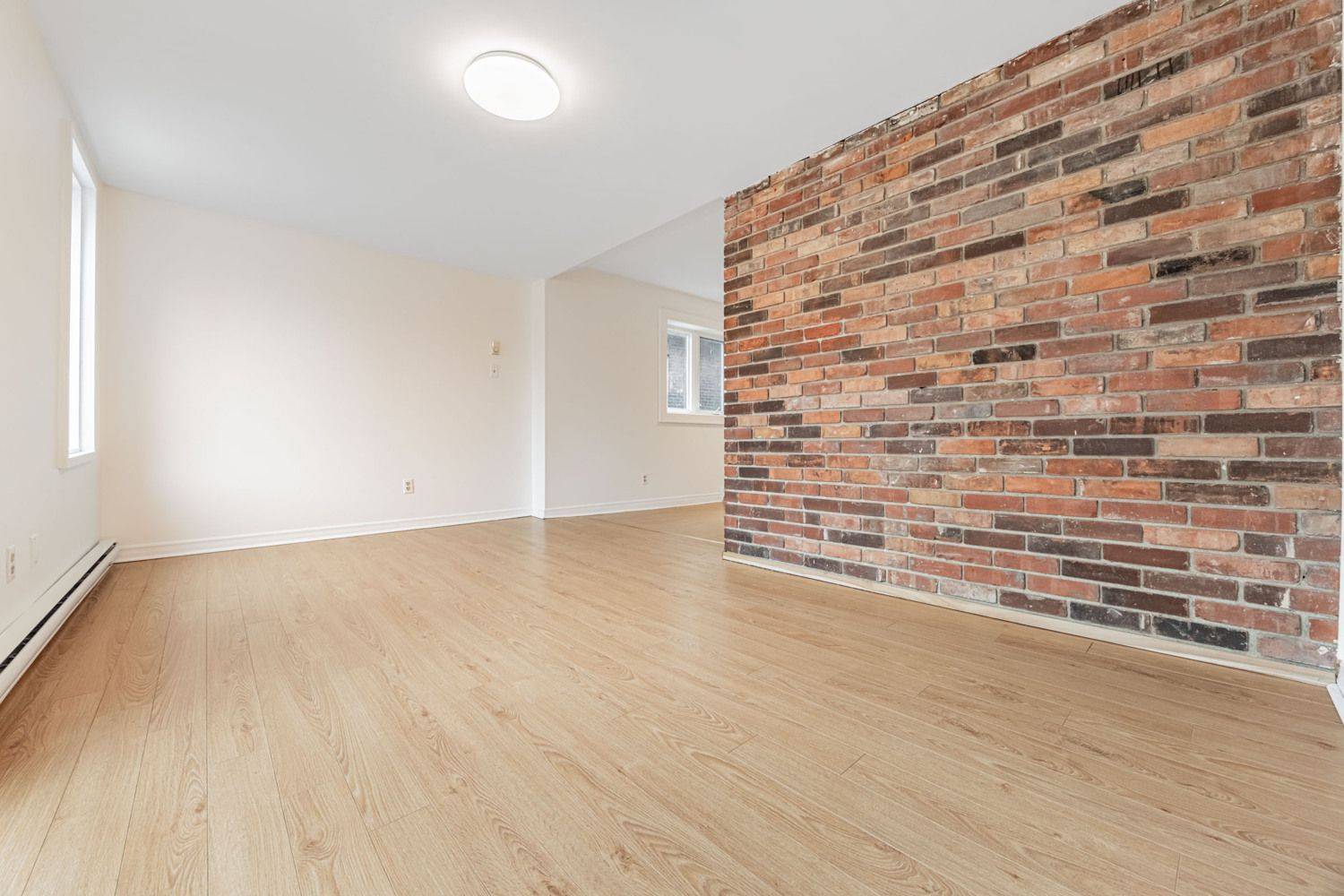 Toronto W01, ON M6K 1J6,1538 King ST W #2