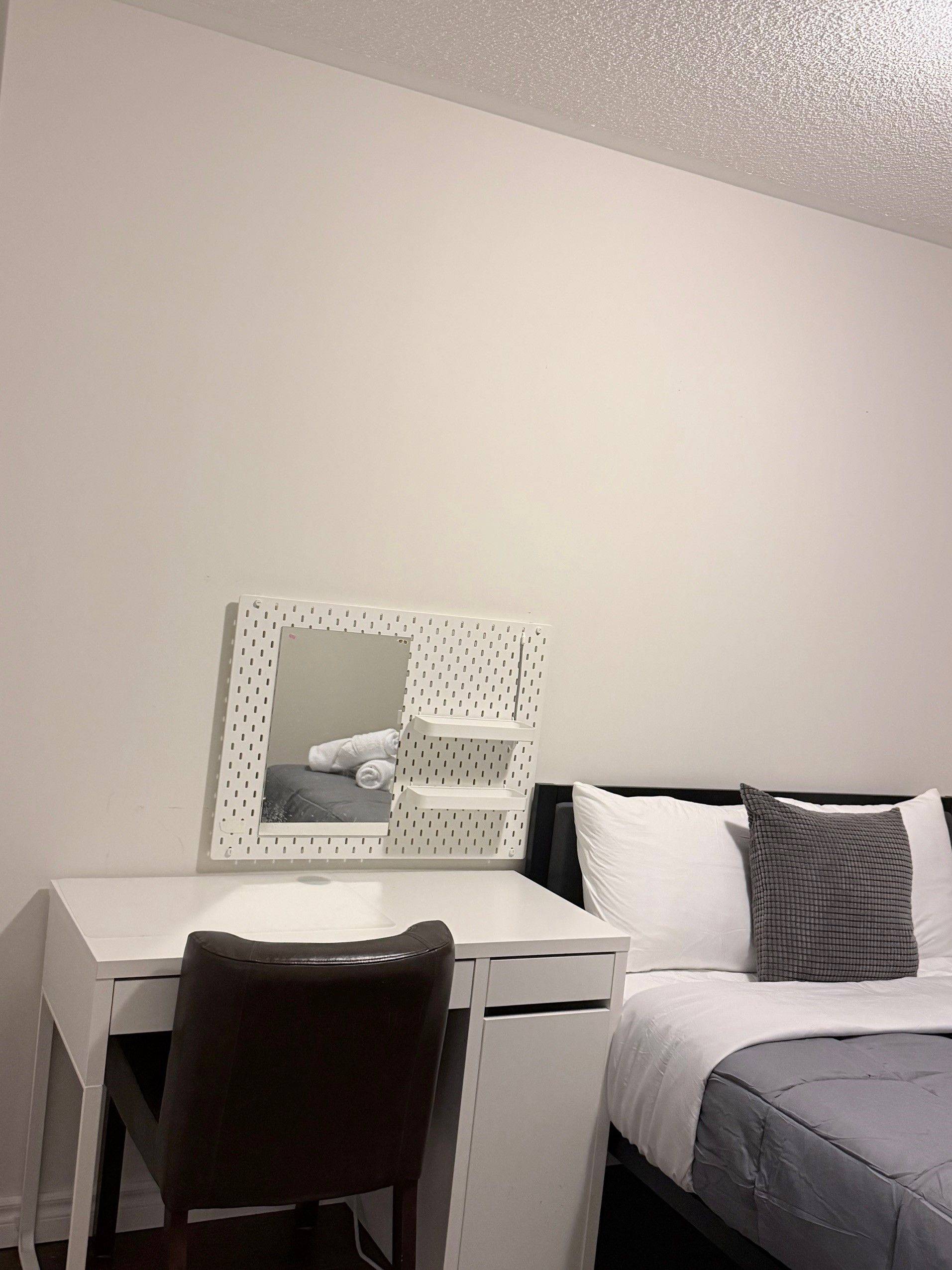 Mississauga, ON L5A 0A7,432 Ladycroft TER #Main and Upper