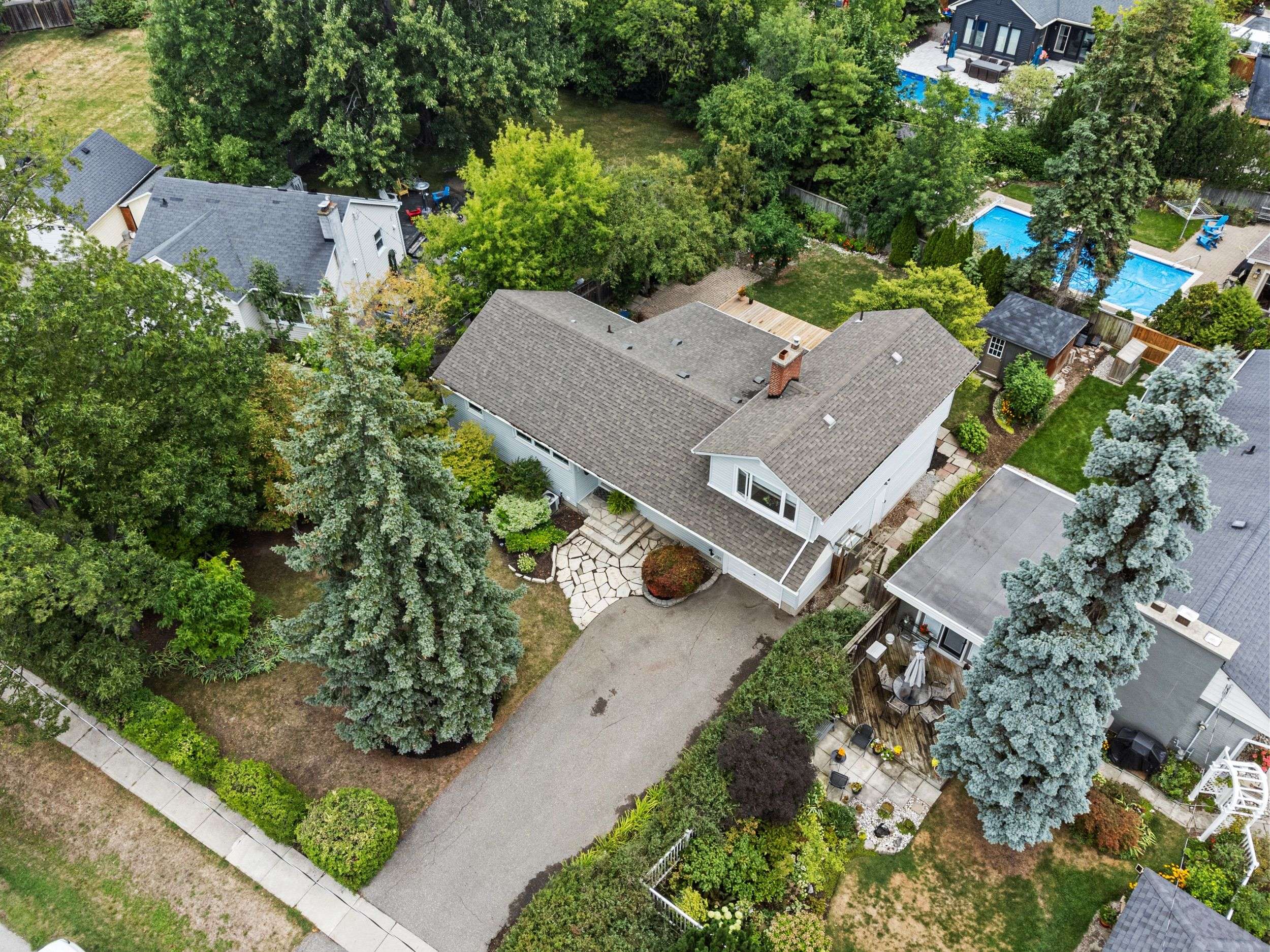 Oakville, ON L6K 1W3,45 Crescent RD