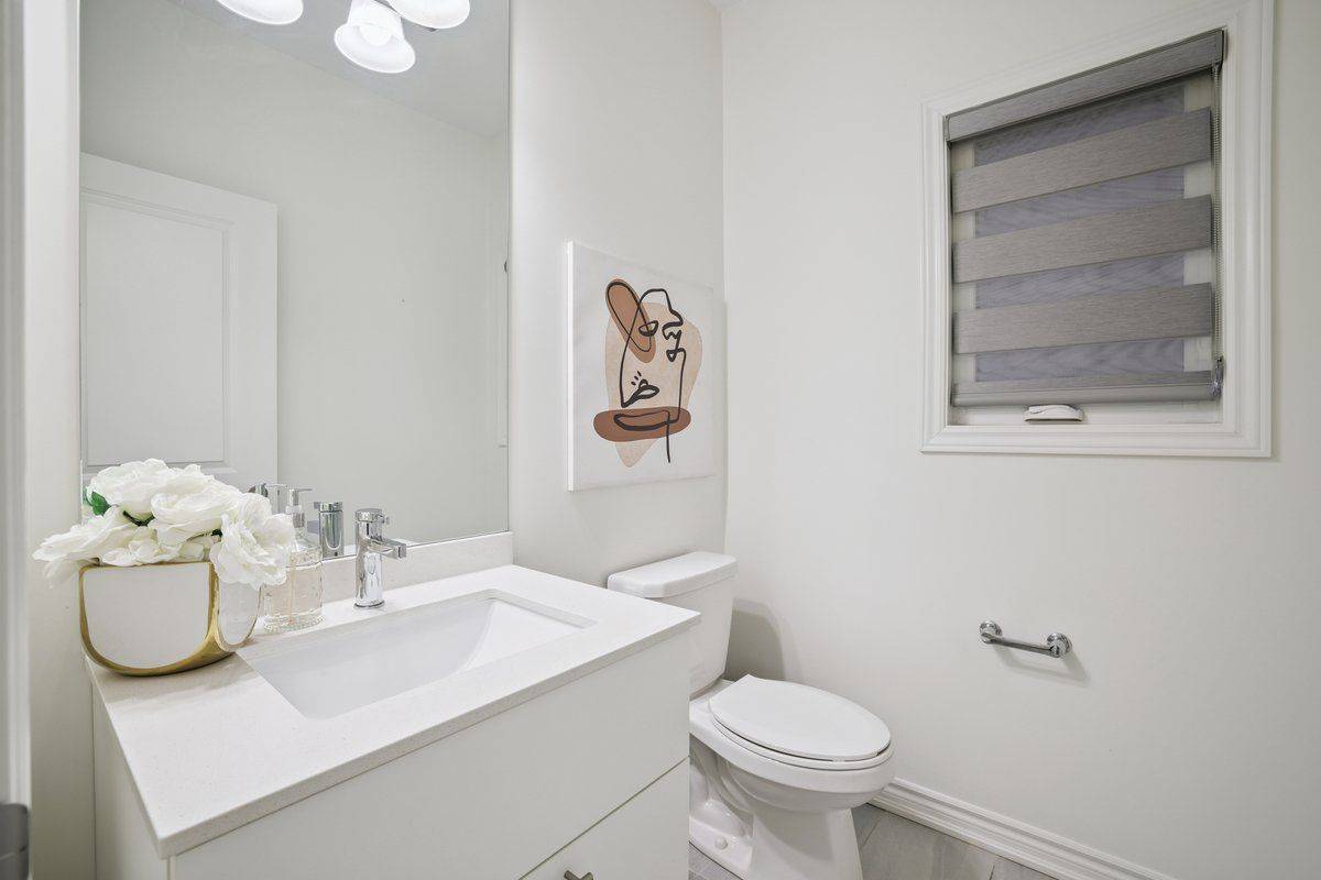 Milton, ON L9E 1Y7,1527 Kovachik BLVD