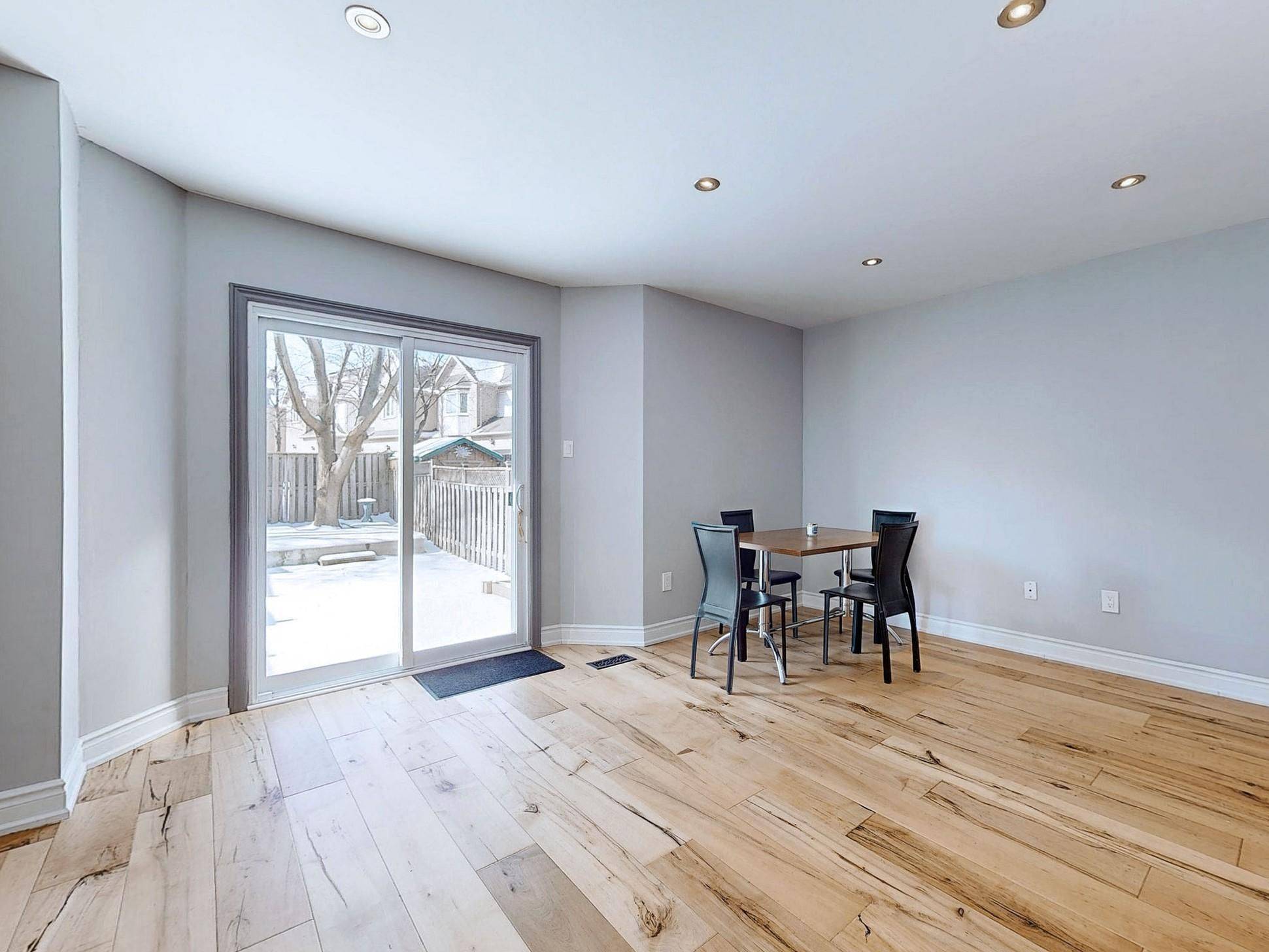 Mississauga, ON L4Z 3R2,5552 Cortina CRES