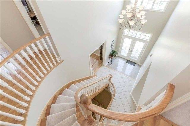 Oakville, ON L6H 6T4,2184 Parkmount BLVD