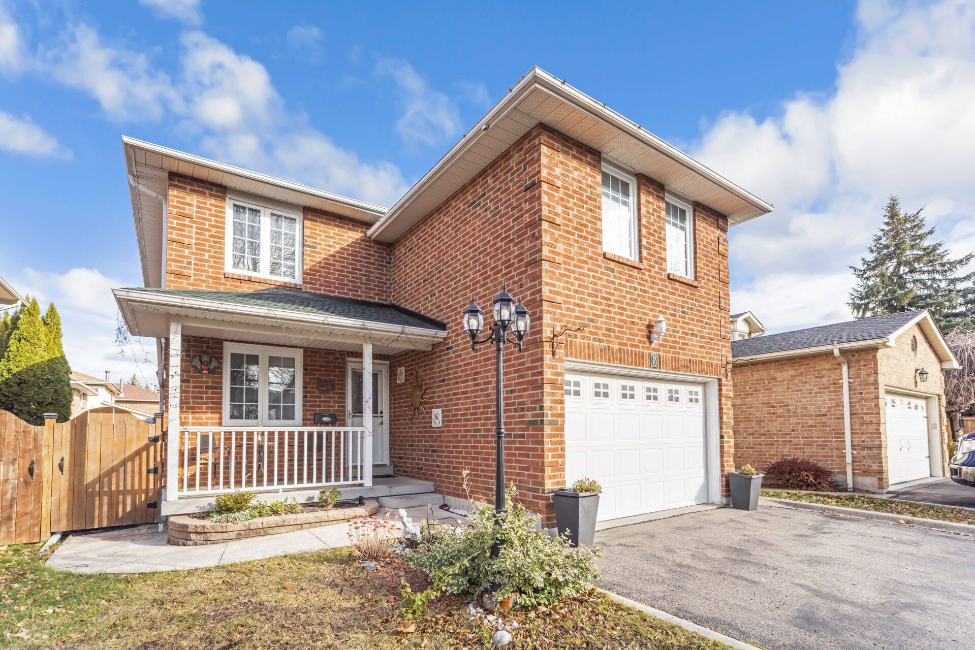 Brampton, ON L6Z 3B4,6 Howard CT