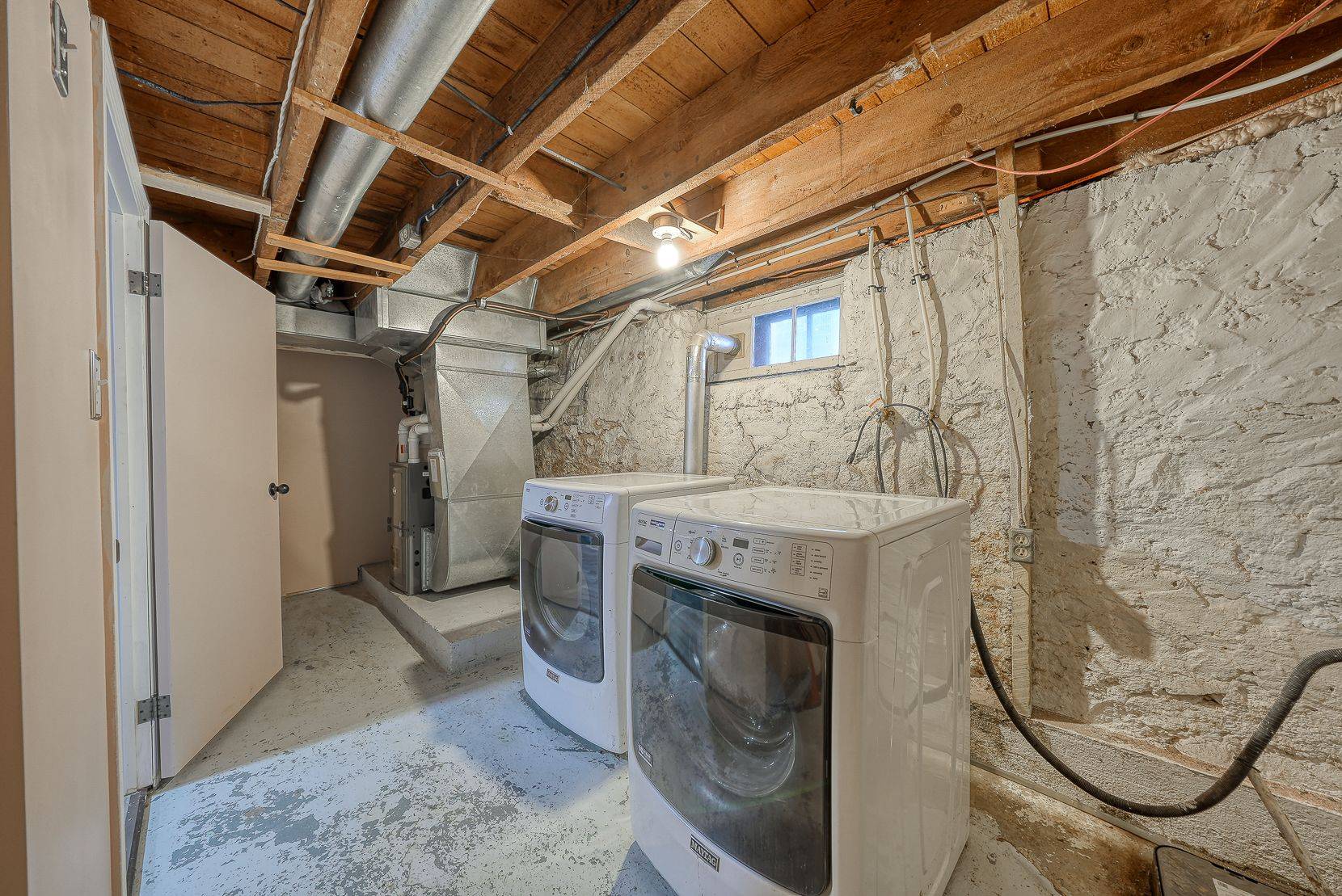 Woodstock, ON N4S 7B2,12 Sydenham ST