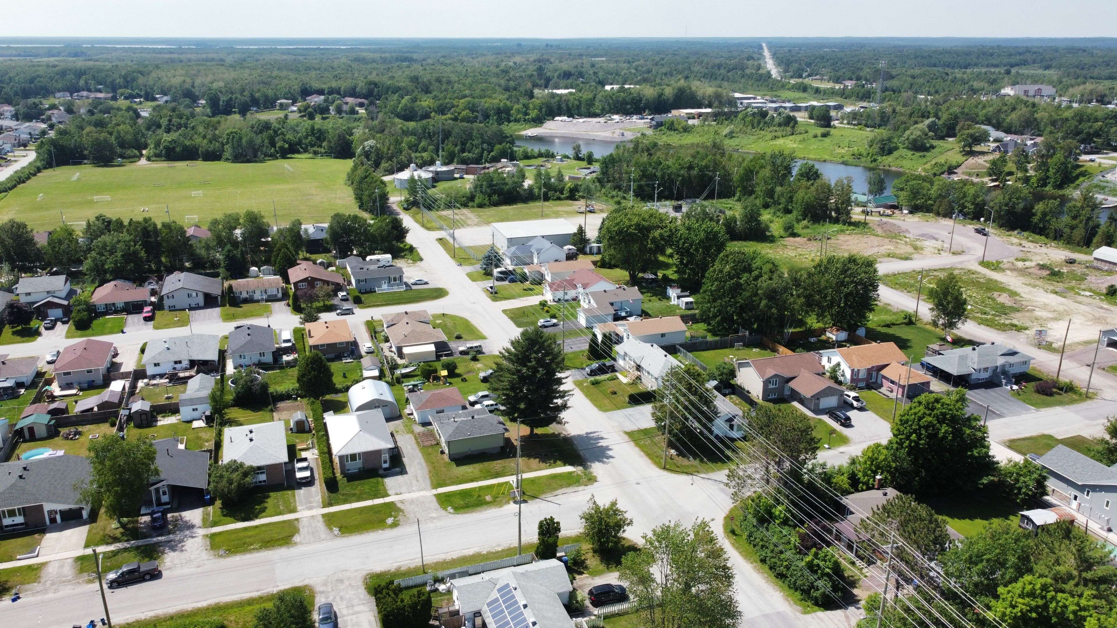 West Nipissing, ON P2B 3E6,17 Third ST