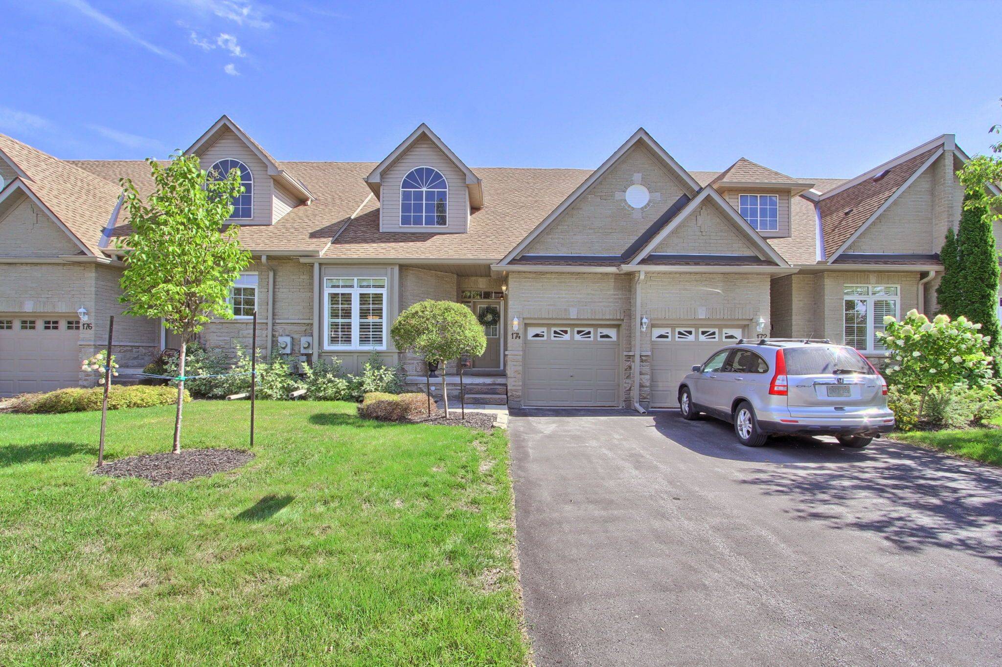 Kawartha Lakes, ON K9V 0A3,174 Lindsay ST N #28