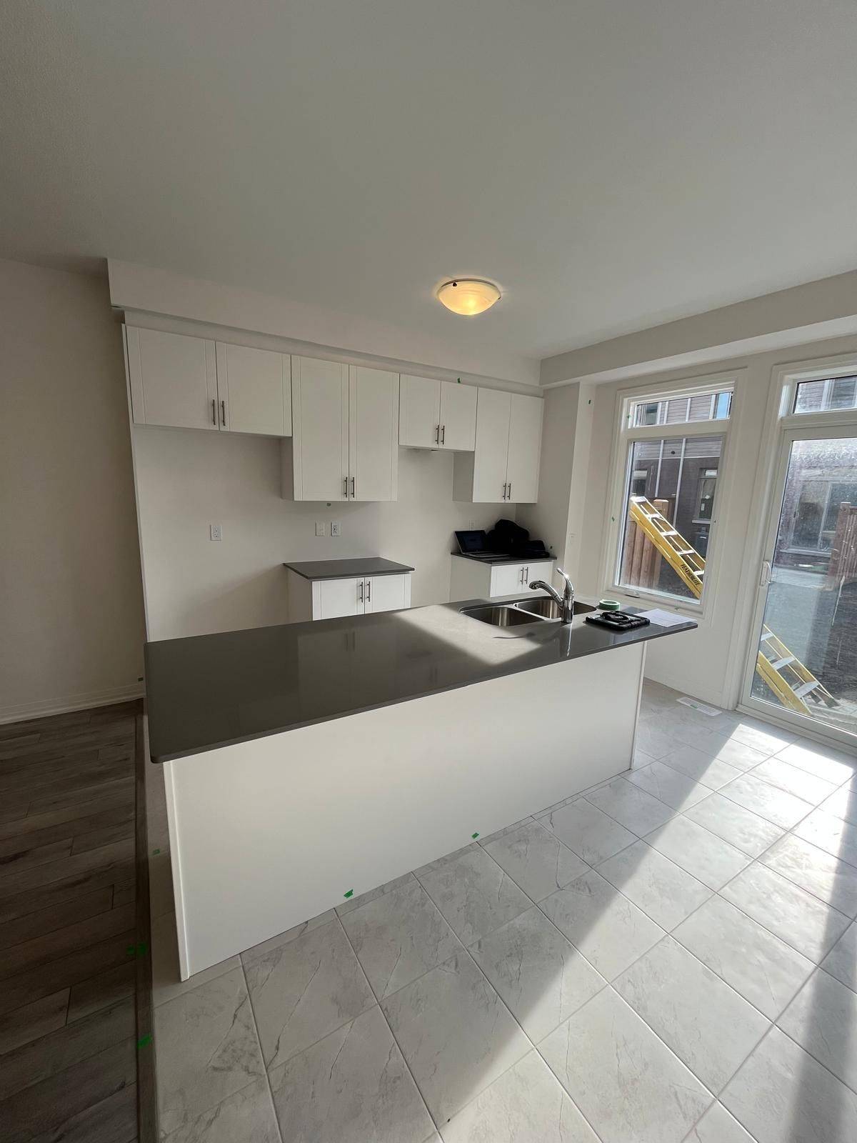 Hamilton, ON L0R 1W0,474 Provident WAY #21