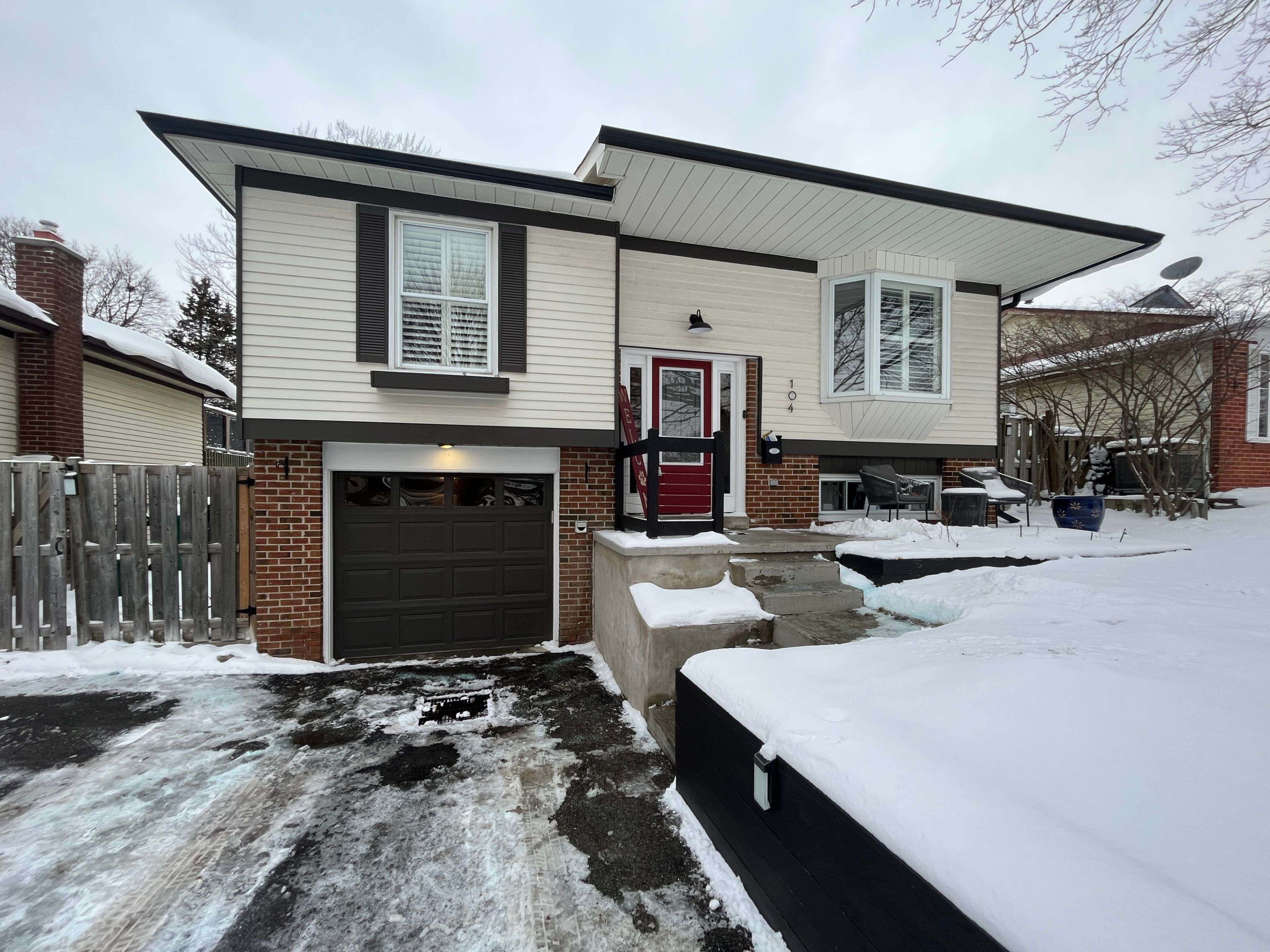 Cambridge, ON N3C 3J2,104 Cindy AVE