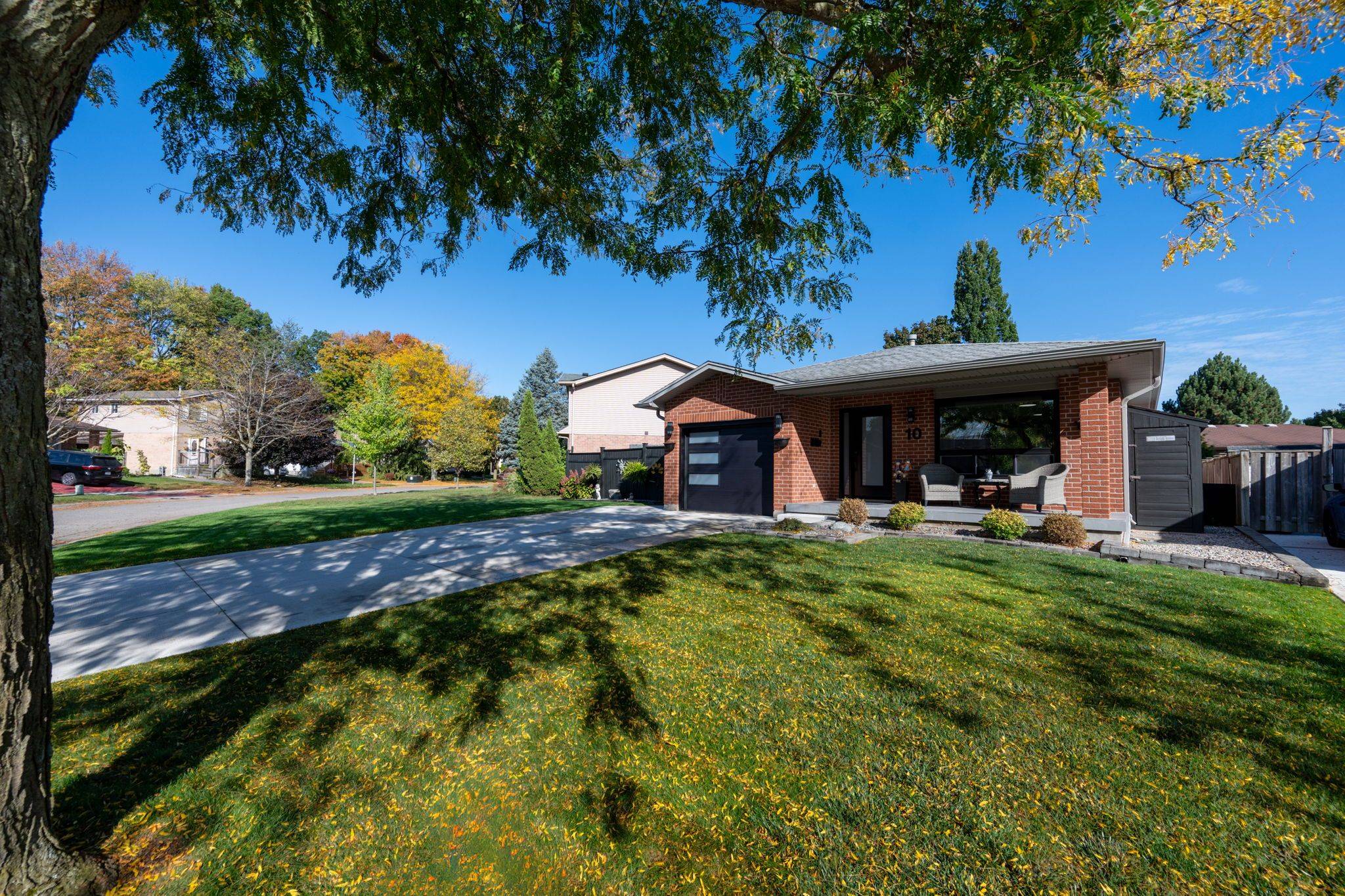 London East, ON N5W 5Z1,10 Danielle CRES