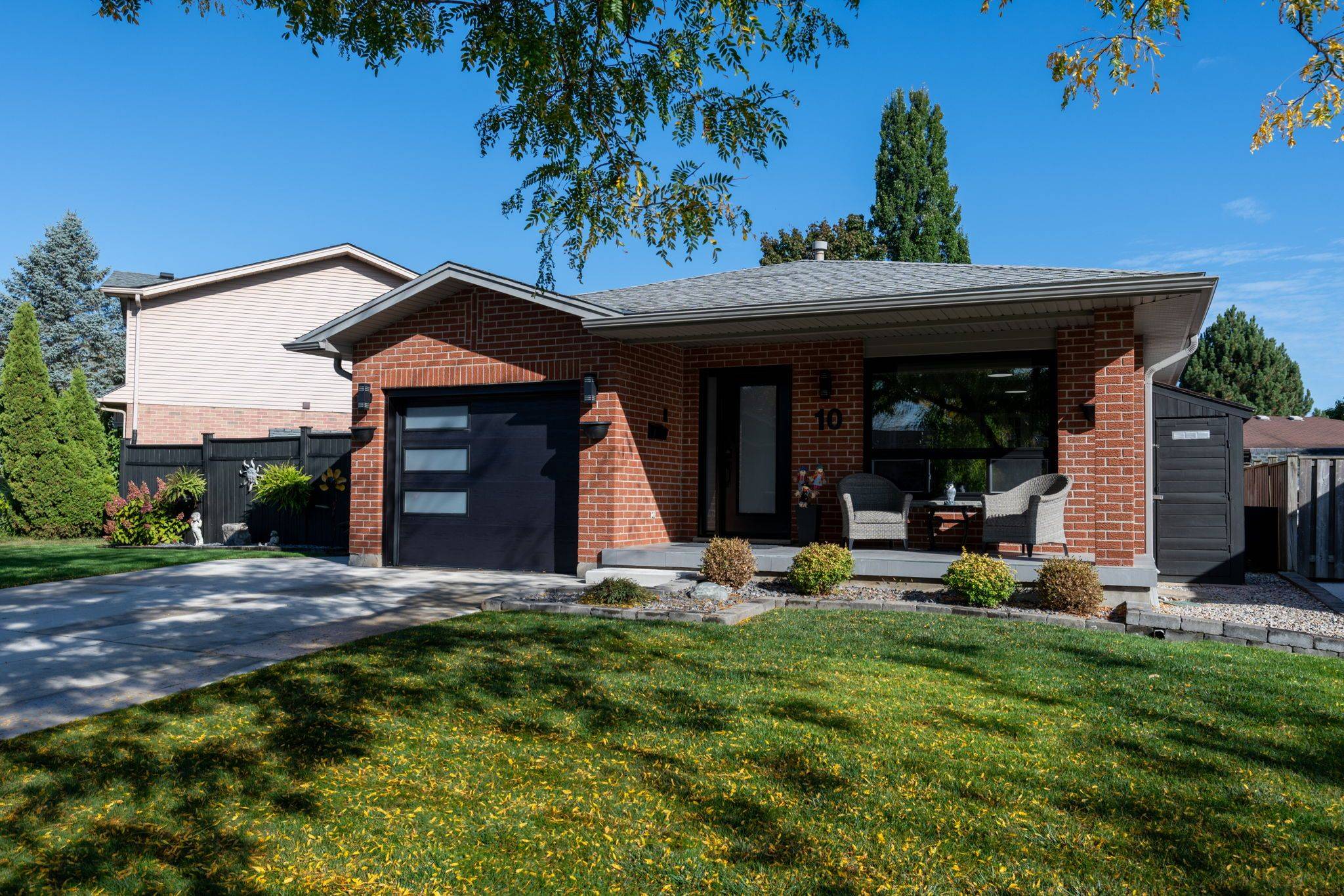 London East, ON N5W 5Z1,10 Danielle CRES