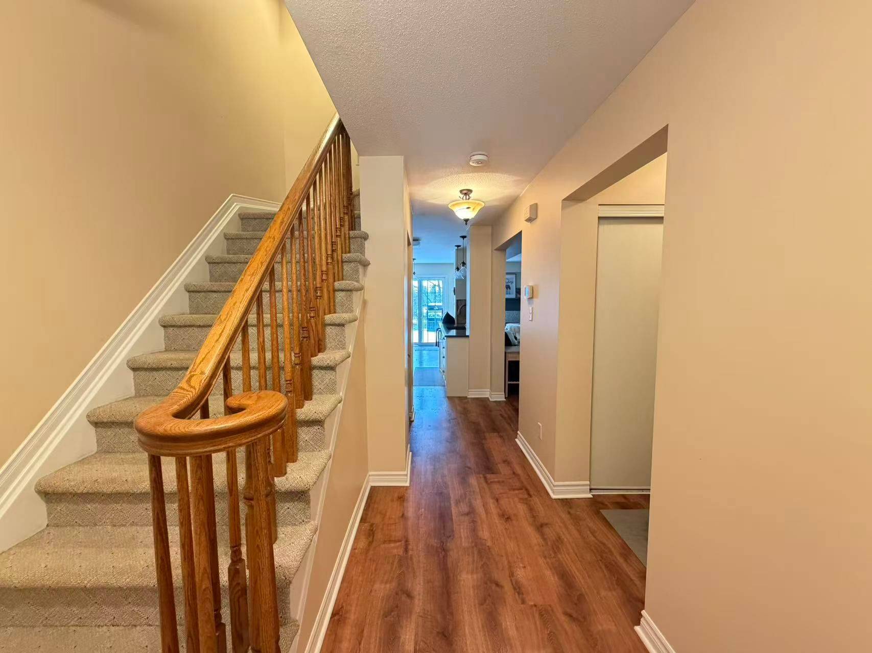 Barrhaven, ON K2J 5N3,88 Hawktree RDG