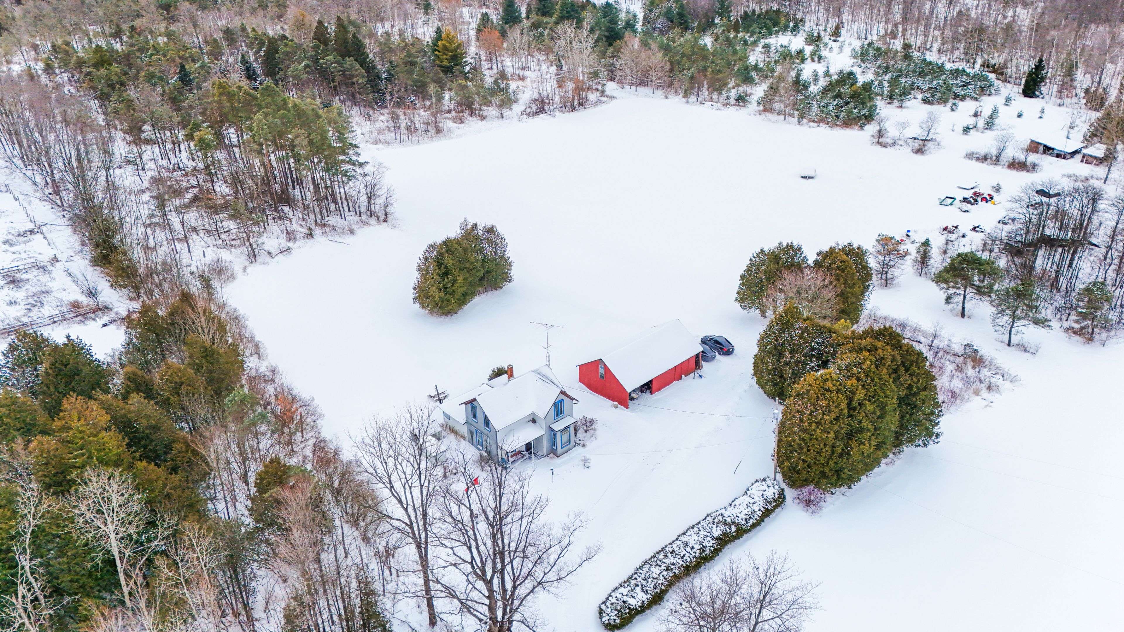 Hamilton, ON N0B 2J0,962 Concession 10 RD W