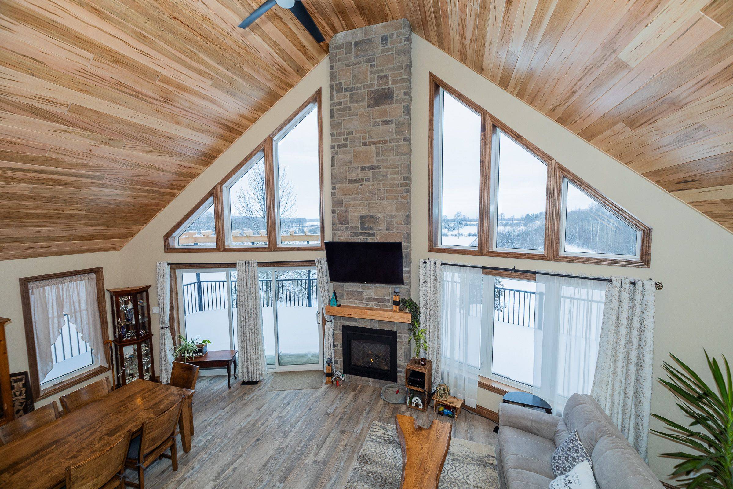 Chatsworth, ON N0H 1G0,742654 Sideroad 4B Side Road