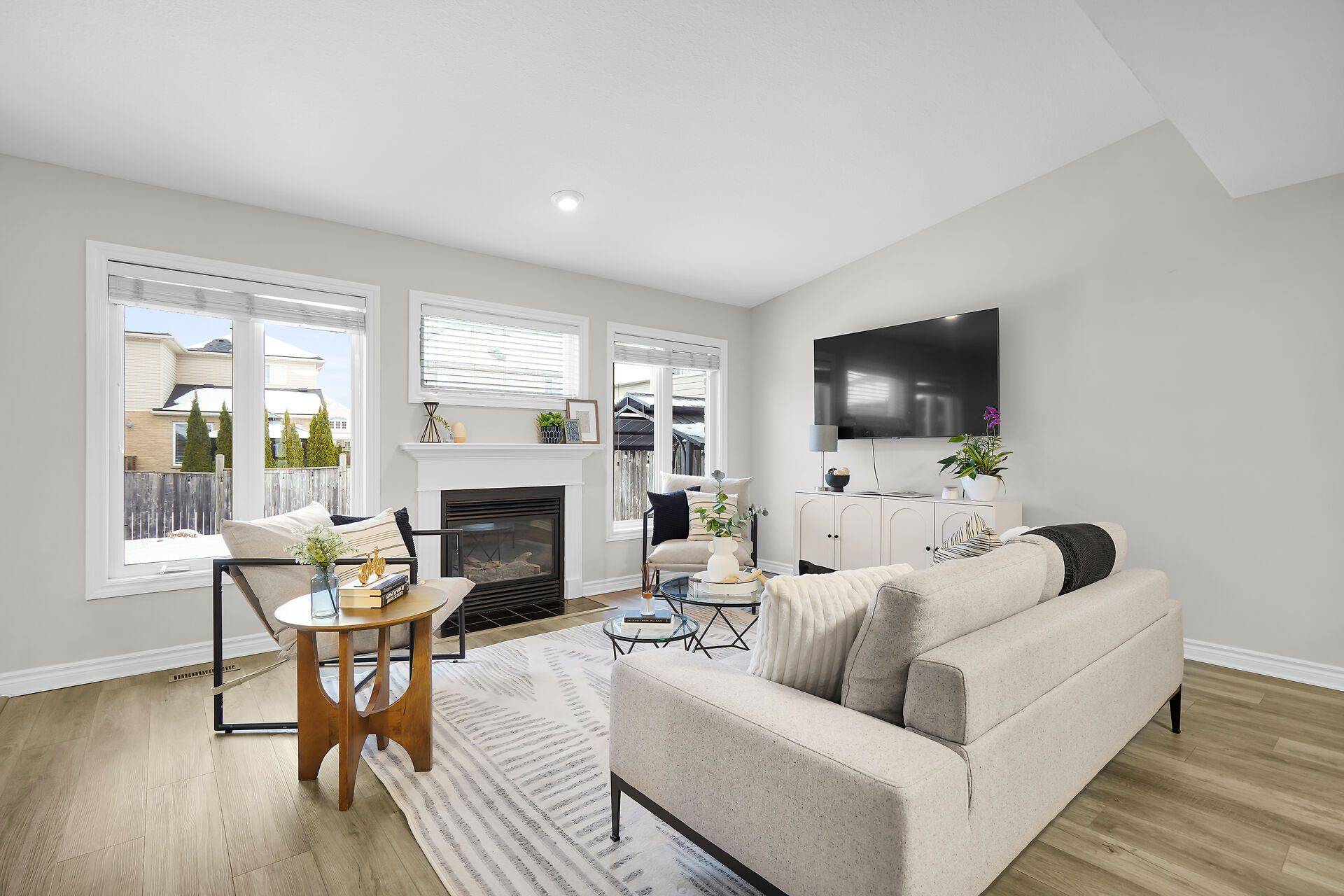 London South, ON N6M 0B3,2408 Asima DR