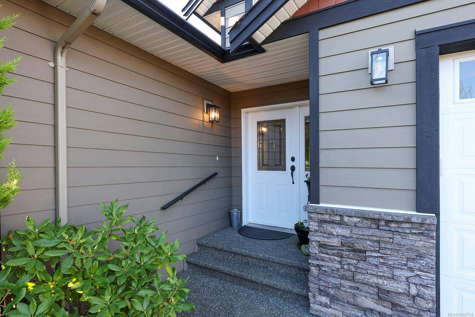 Comox, BC V9M 0A6,2454 Avro Arrow Dr