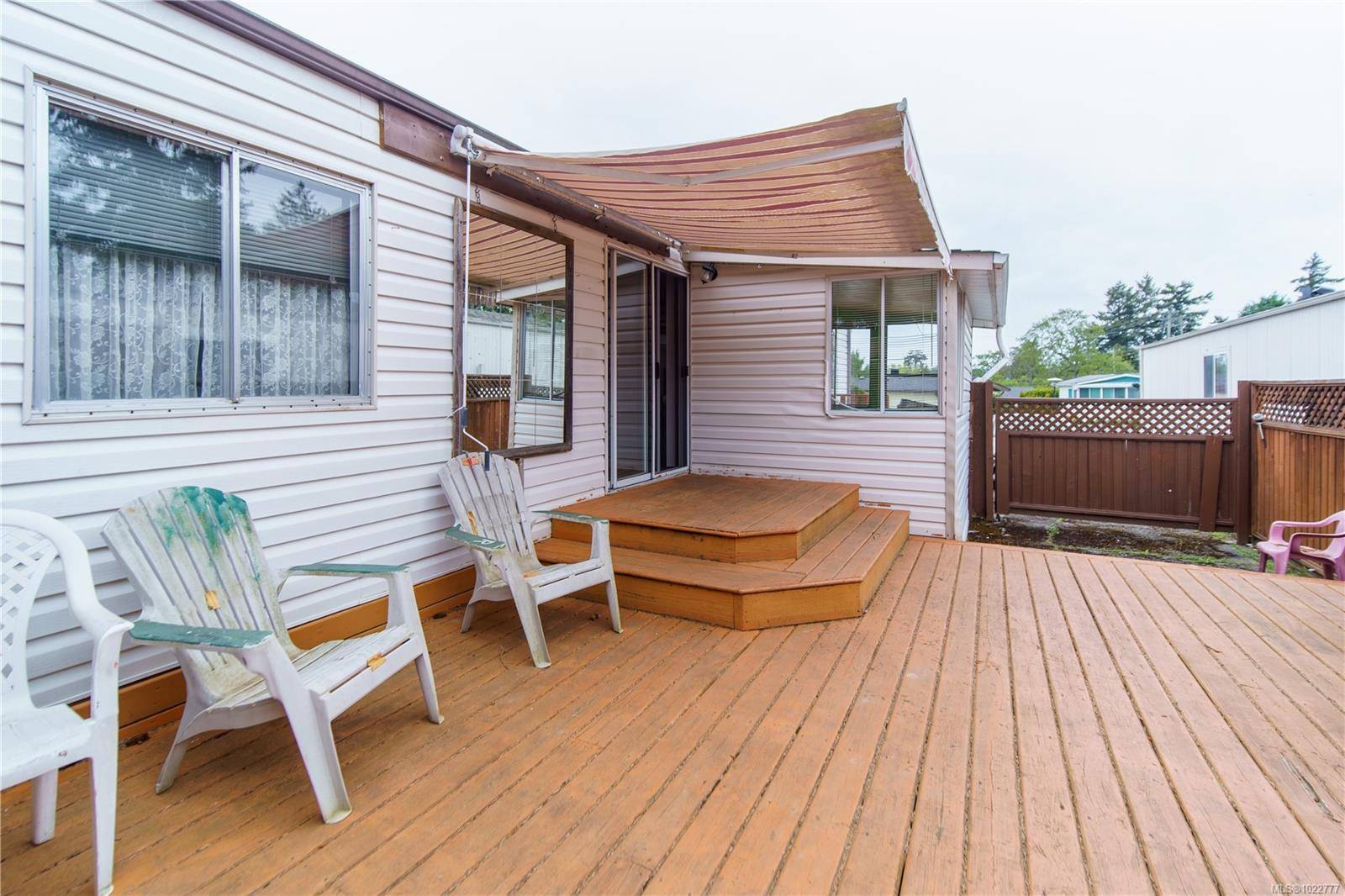 View Royal, BC V9A 7B3,158 Cooper Rd #14