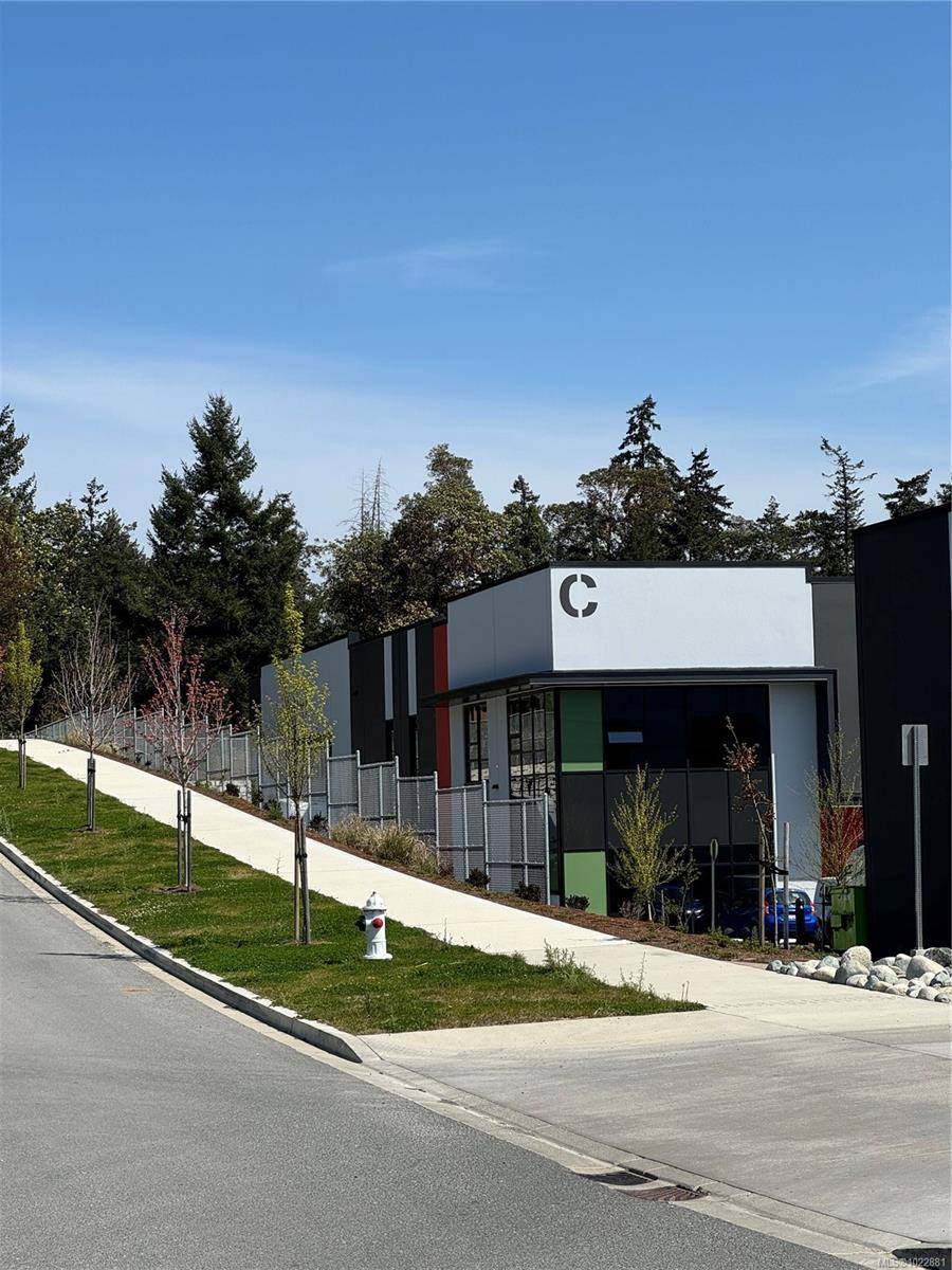 Colwood, BC V9C 0S2,650C Allandale Rd #106