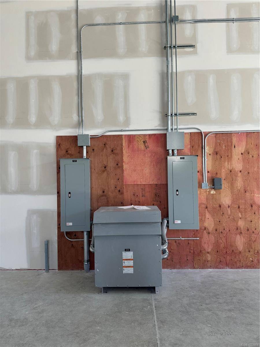 Colwood, BC V9C 0S2,650C Allandale Rd #106