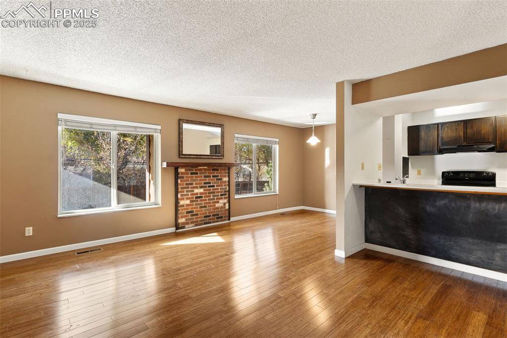 Colorado Springs, CO 80905,935 Saturn DR #125