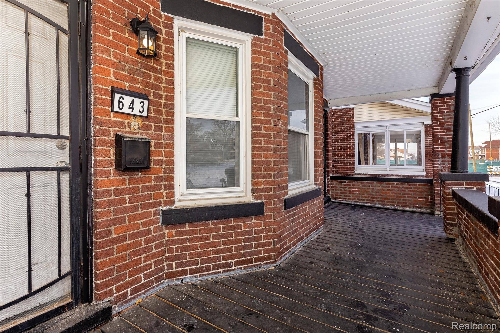 Detroit, MI 48215,643 Navahoe ST