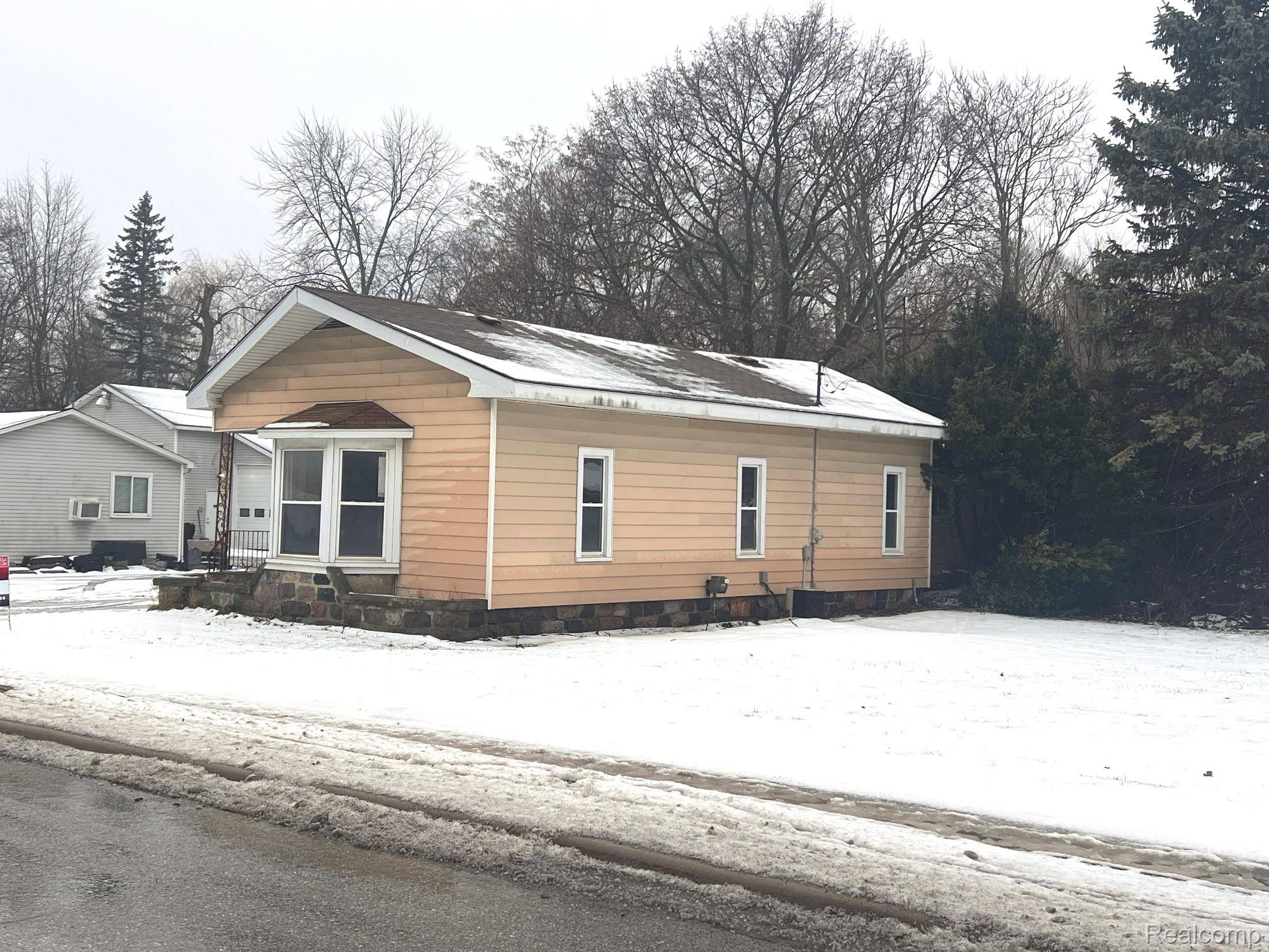 Perry, MI 48872,539 N Main ST