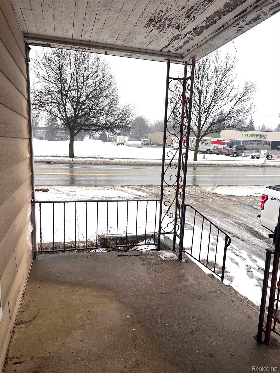 Perry, MI 48872,539 N Main ST