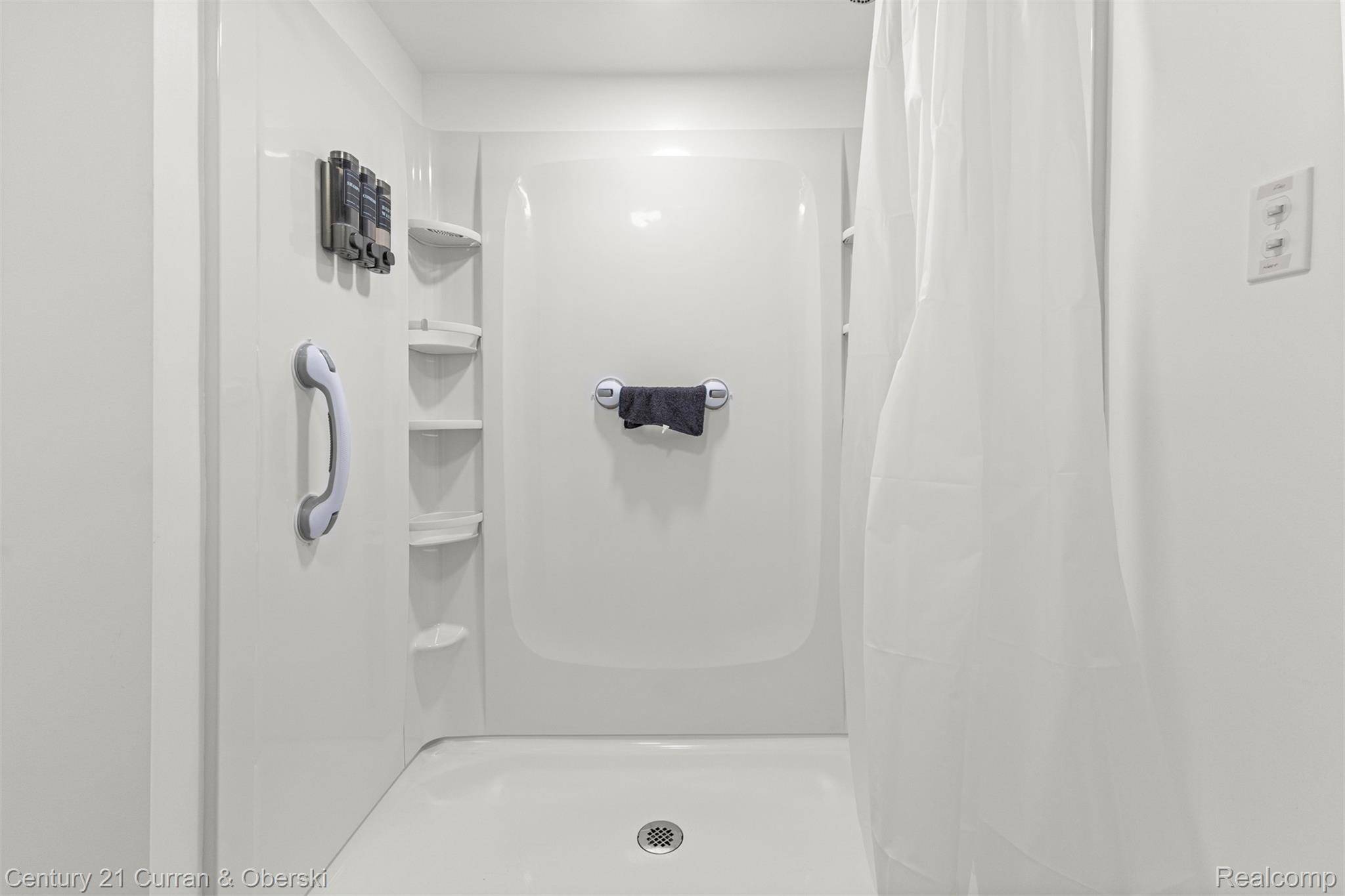 Romulus, MI 48174,29055 Pennsylvania RD