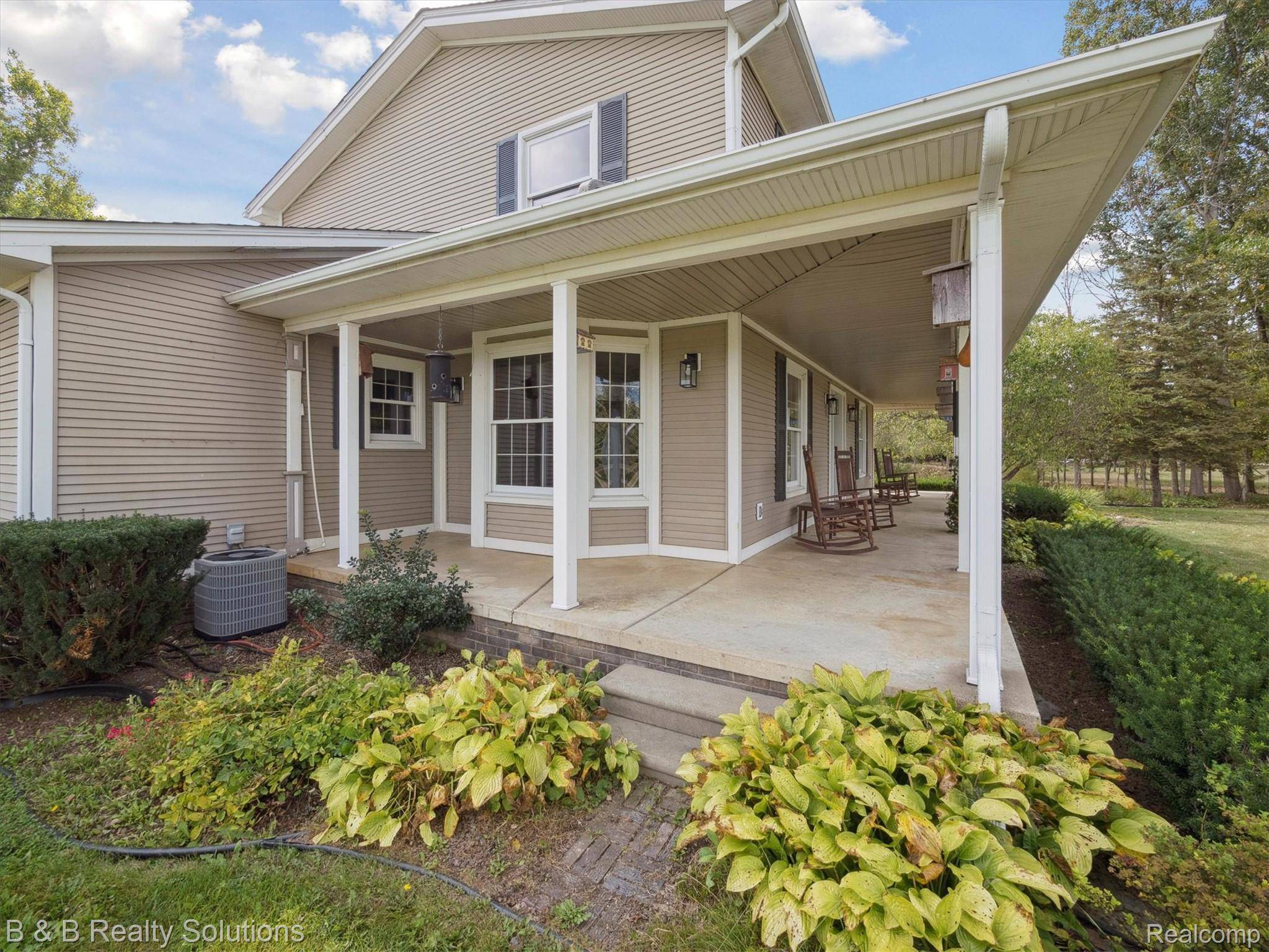 Almont, MI 48003,8560 Hough RD