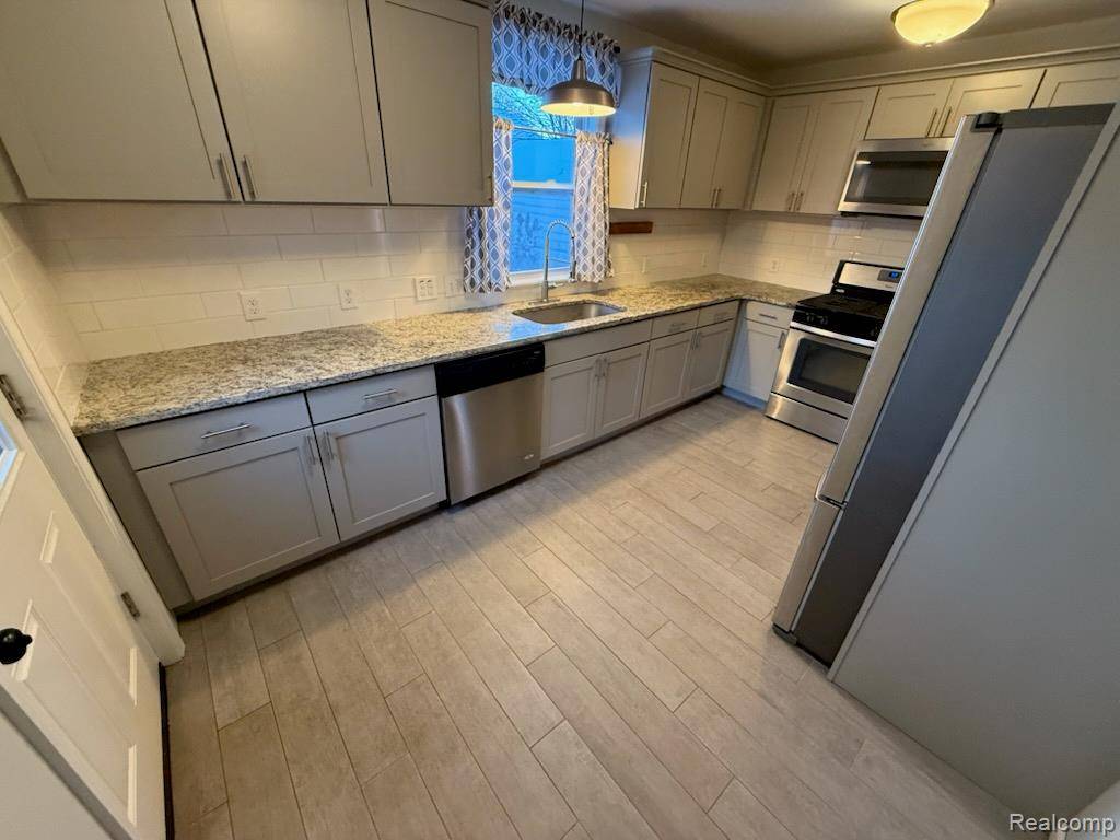 Ferndale, MI 48220,389 Channing ST